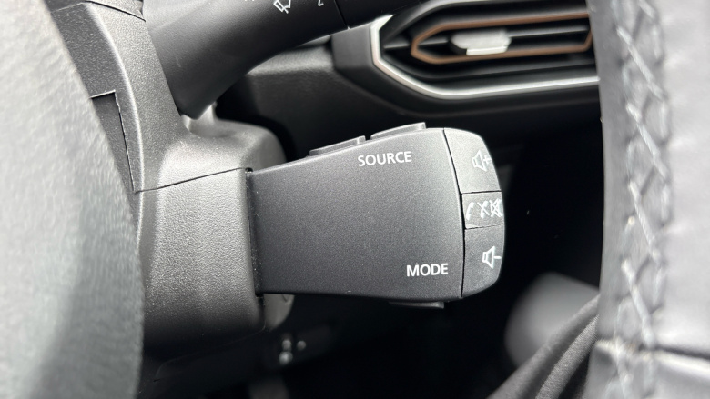 Dacia Jogger 1.6 HEV Extreme 5dr Auto Hybrid Estate